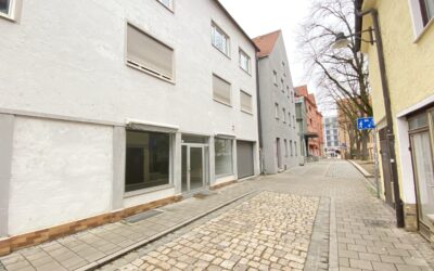 Helle Ladenfläche in Ingolstadt-Innenstadt, beim Rathausplatz um’s Eck, ca. 60 m2, ideal für Büro oder Laden