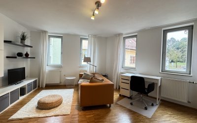Hübsche, modern möblierte 2 ZKB mit Balkon, ruhige Lage mitten in der Altstadt von Ingolstadt