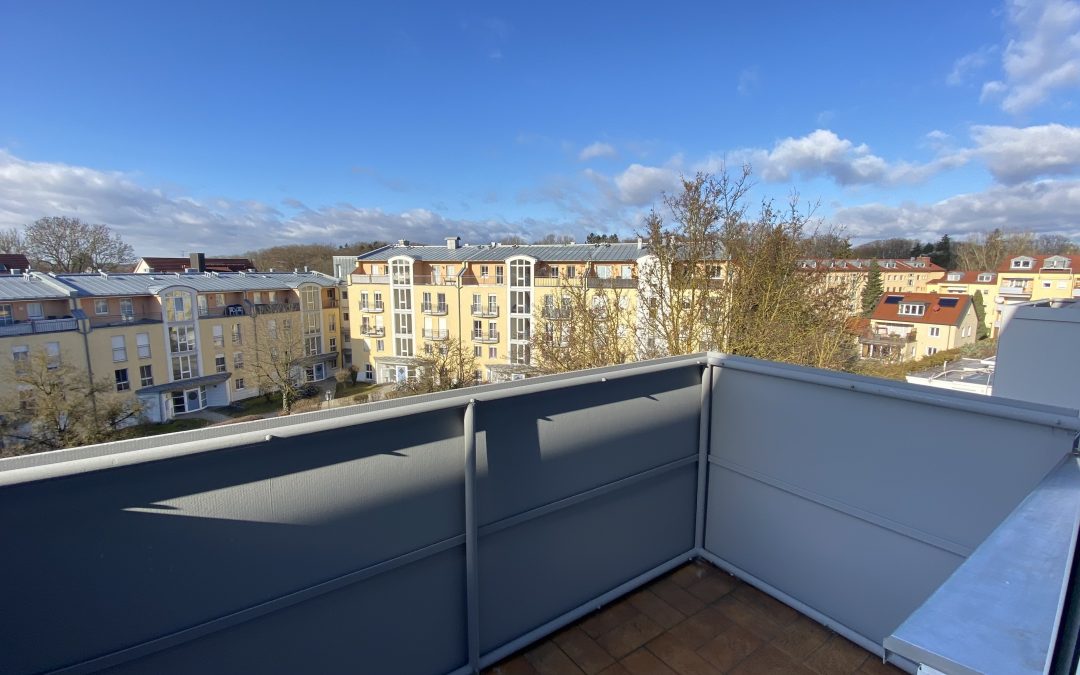 Renovierte, helle 3 ZKB mit Balkon, 4. OG, kurzfr.frei, Münchenerstraße, IN-Süd, zw. IN-City und Hbf