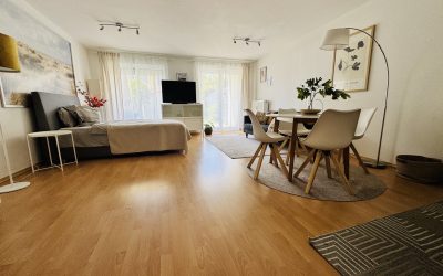 Hübsches Apartment mit Terrasse und kl. Garten, modern möbliert, TG, IN-West-zw. Audi und Stadtmitte